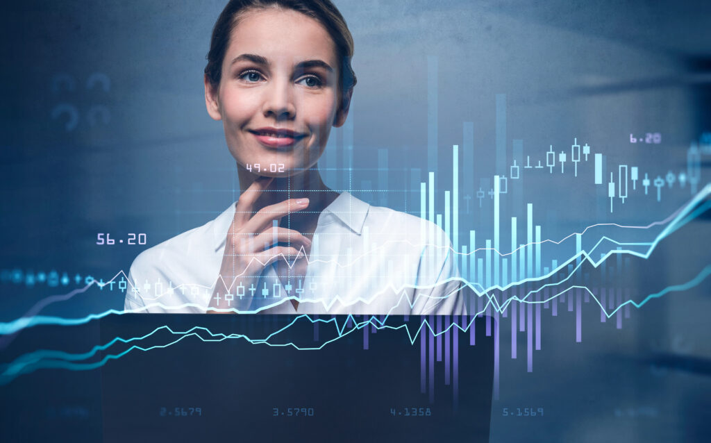 lächelnde Frau hinter Bildschirm, digitales Overlay mit verschiedenen Graphen